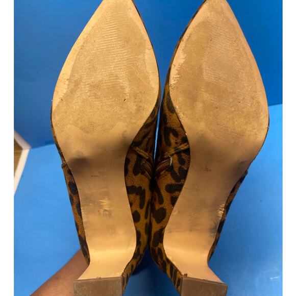 Weeboo Women's Size 8.5 Animal Print Brown Ankle Booties Boots Side Zip - Picture 3 of 11